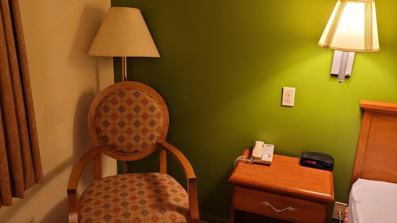 Grizzly Inn Evanston Eksteriør billede